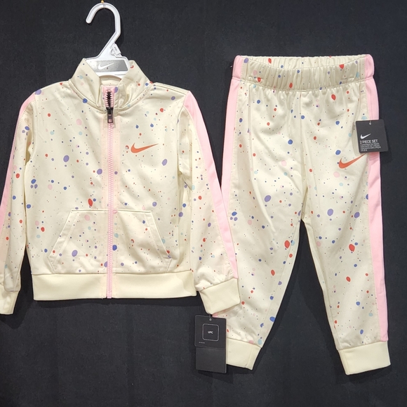🆕️ Nike Track Suit - Picture 2 of 15